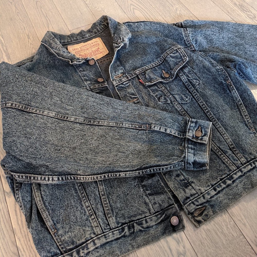 Vintage Levi's Jean Jacket - Picture 6 of 8